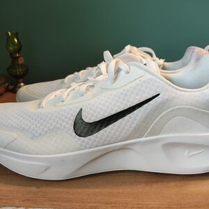 Nike Men's White Running Shoes